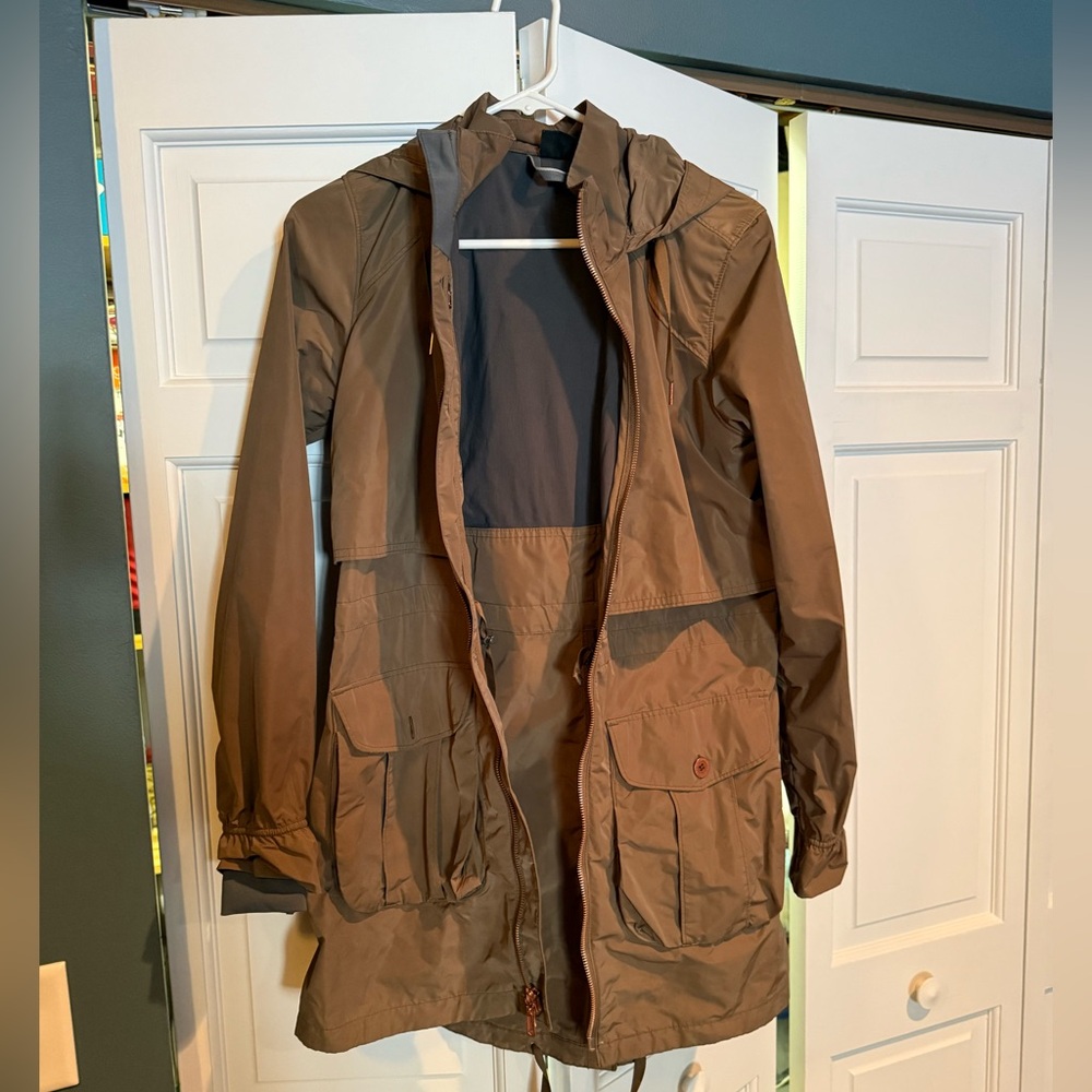 Mountain Hardware water resistant jacket